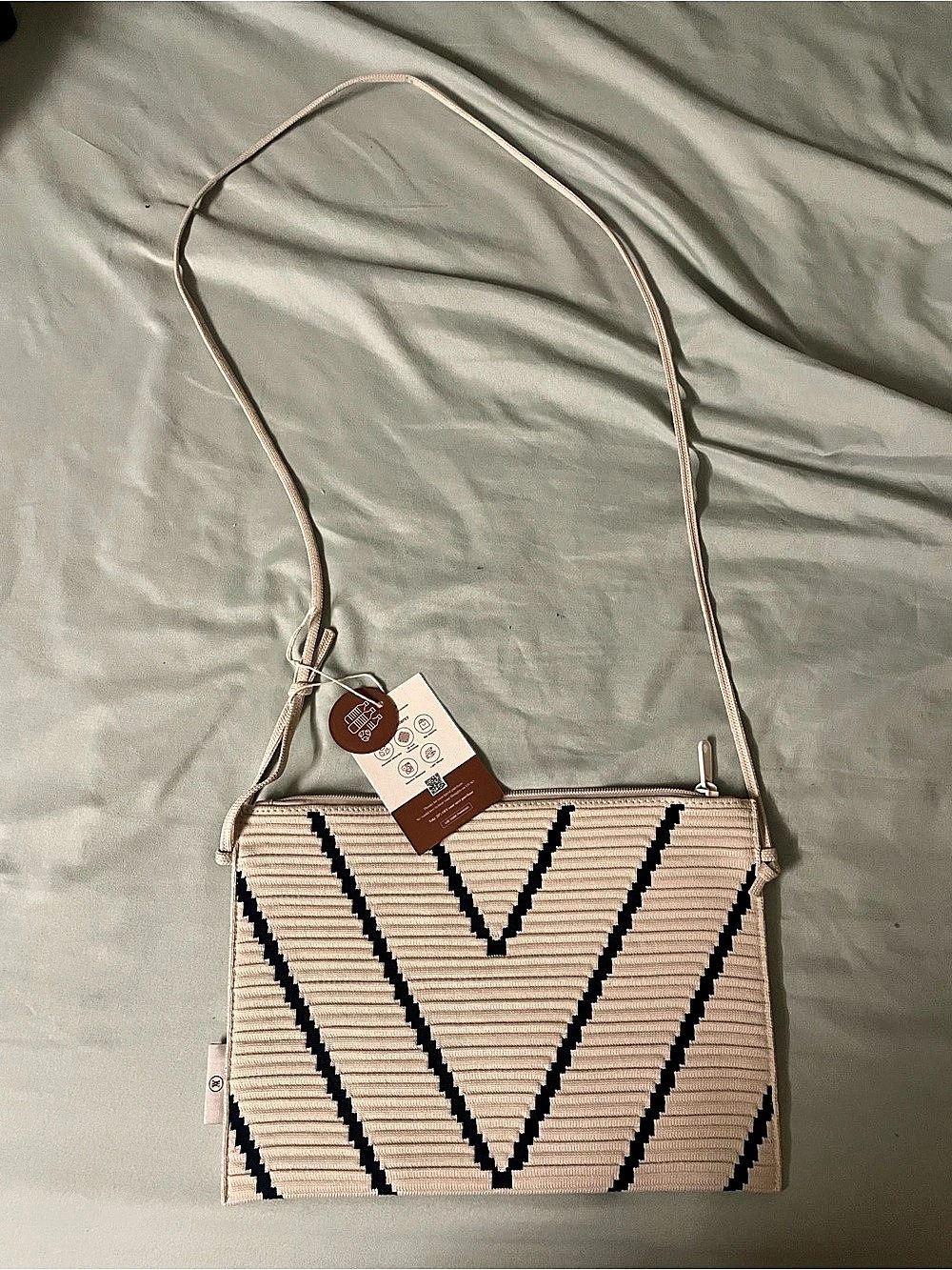 VIVAIA Lucy Envelope Crossbody Bag Cream & Black NWT